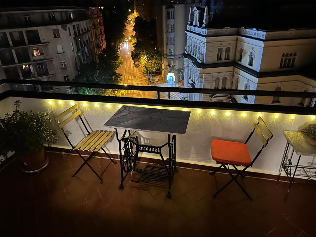 Bright & Spacious Home In Buda Budapest Extérieur photo