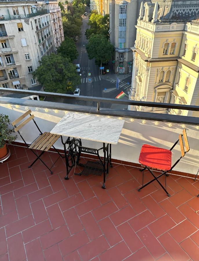 Bright & Spacious Home In Buda Budapest Extérieur photo